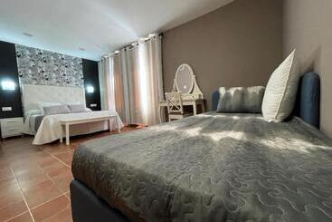 تختخواب و صبحانه Hostal El Griel No Disponemos De Recepción Física