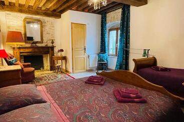تختخواب و صبحانه Manoir Saint Pierre