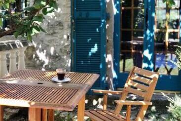 تختخواب و صبحانه Manoir Saint Pierre