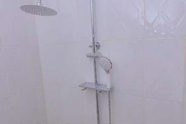 تختخواب و صبحانه Mbale Emperor S Motel