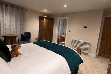 هاستل Bulls Head  Holymoorside