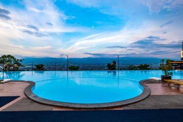 Bukit Indah Doda Hotel & Resorts