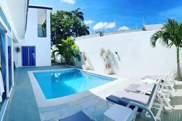 تختخواب و صبحانه Gaia Residence Deluxe