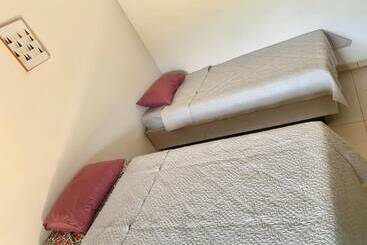 בית מלון כפרי Colonial Suites ,bracel, Lwart, Zilor