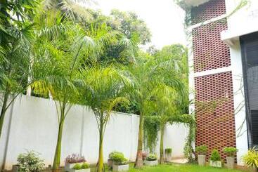 پانسیون Venus Heaven Luxurious Villa