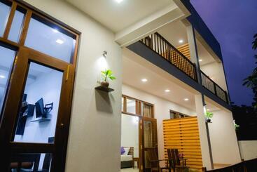 پانسیون Venus Heaven Luxurious Villa