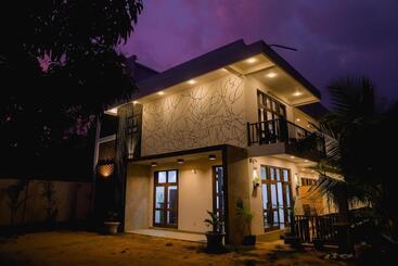 پانسیون Venus Heaven Luxurious Villa