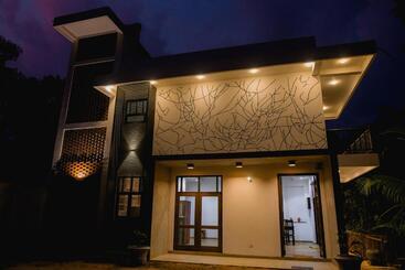 پانسیون Venus Heaven Luxurious Villa