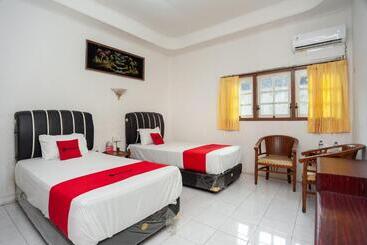 هتل Reddoorz @ Jalan Jendral Sudirman Jambi 2