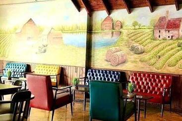 هتل The Colored House Jomtien