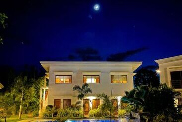 Red Picnic Hostel Panglao