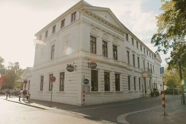 酒店 Am Schloss Aurich  Schlossresidenz