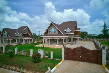 هتل Takimu Villas Thika