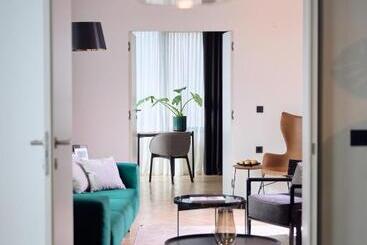 Neu Residences Smart Stay