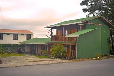 پانسیون Cowboy Hostel Habitaciones Con Baño Privado