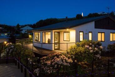 Clearbrook Motel & Serviced Apartments
