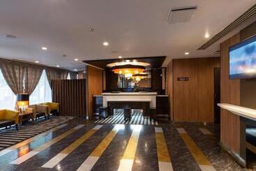 Apa Hotel Sendai Kotodai Koen