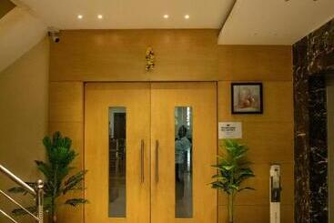 هتل Arunaachalaa Resiidency