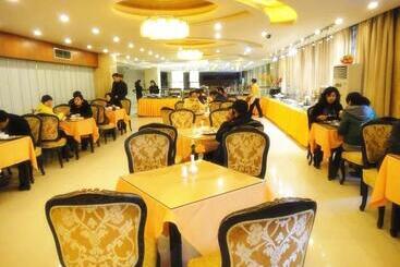 هتل Greentree Inn Yancheng Station