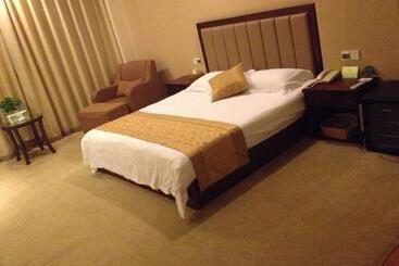 هتل Greentree Inn Yancheng Station