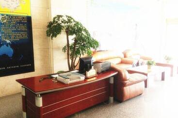 هتل Greentree Inn Yancheng Station