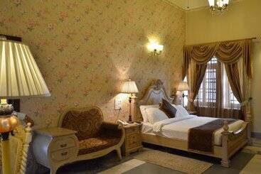 هتل Merwara Estate  A Luxury Heritage Resort