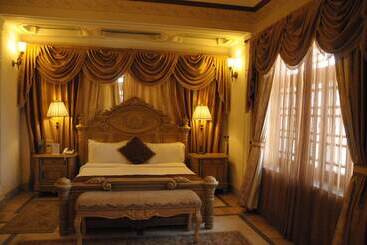 هتل Merwara Estate  A Luxury Heritage Resort