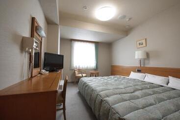 هتل Route Inn Tendo