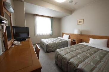 هتل Route Inn Tendo