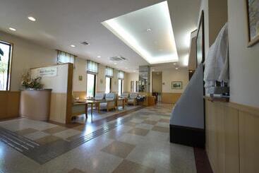هتل Route Inn Tokoname Ekimae