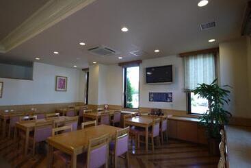 هتل Route Inn Tokoname Ekimae