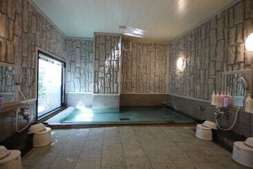 هتل Route Inn Tokoname Ekimae