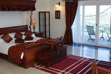 هتل Sunrise Resort Apartments & Spa