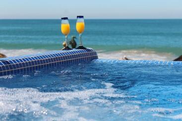 هتل Vallarta Shores Beach