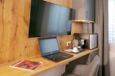 Landhaus Boutique Motel   Contactless Check In