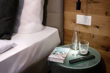 Landhaus Boutique Motel   Contactless Check In