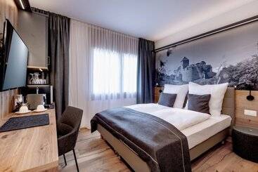 Landhaus Boutique Motel   Contactless Check In