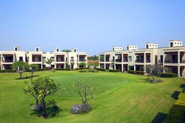 استراحتگاه Lemon Tree Hotel, Tarudhan Valley, Manesar