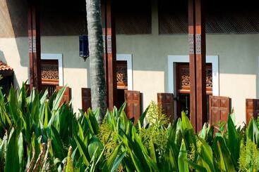 Курорт Reef Villa