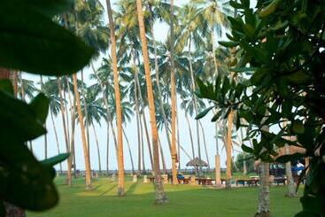 Курорт Reef Villa