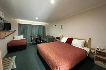 Rose Garden Motel