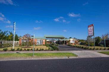 Rose Garden Motel