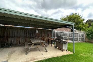 Rose Garden Motel