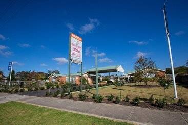 Rose Garden Motel
