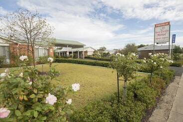 Rose Garden Motel