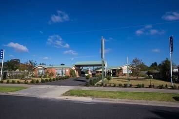 Rose Garden Motel