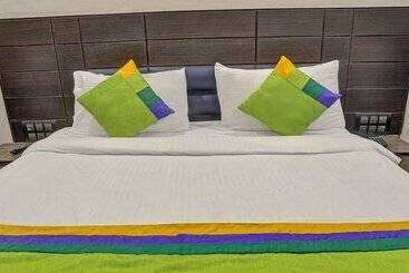 Treebo Trend Hotel Dua Continental