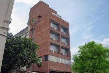 Treebo Trend Hotel Dua Continental