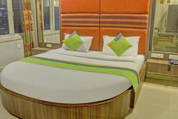 Treebo Trend Hotel Dua Continental