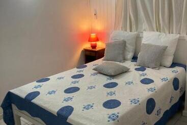 تختخواب و صبحانه Maison Jean